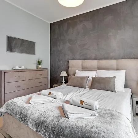 Hampton - Nadmorski Dwor